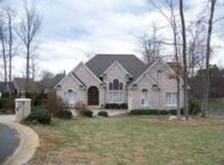 4040 S Cove Ln, Belmont, NC 28012