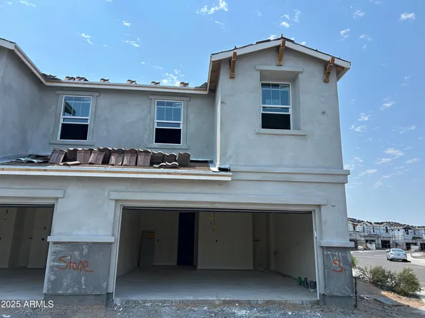 5815 E COVEY Lane, Phoenix, AZ 85054