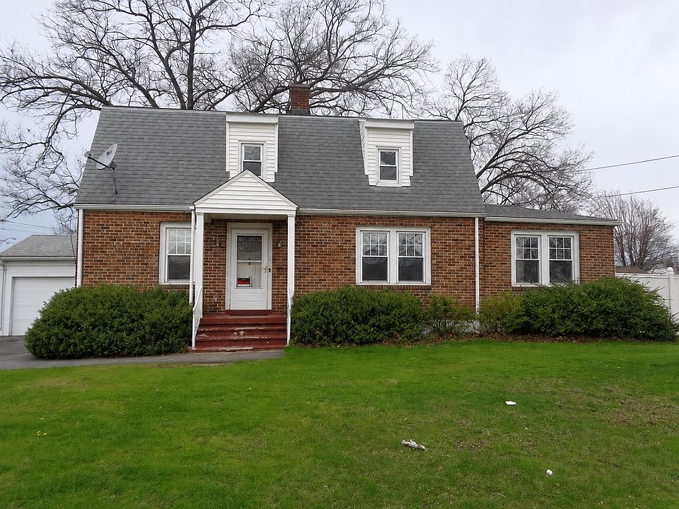 1st image of 14 Detroit St