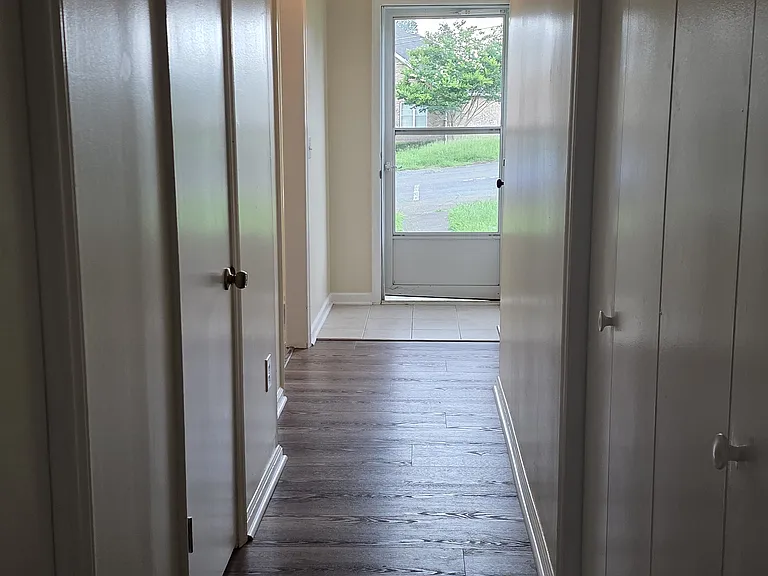 680 Cambria St NW — Photo 9