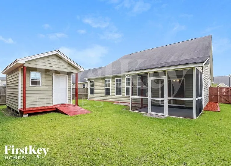 115 Marinella Dr — Photo 15