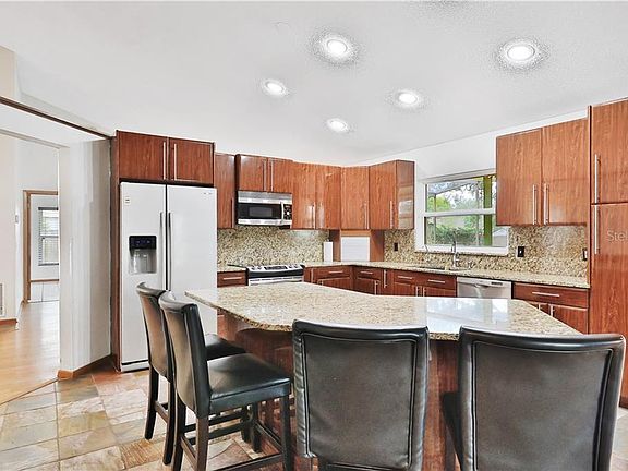 4th image of 3504 Cirque Cir