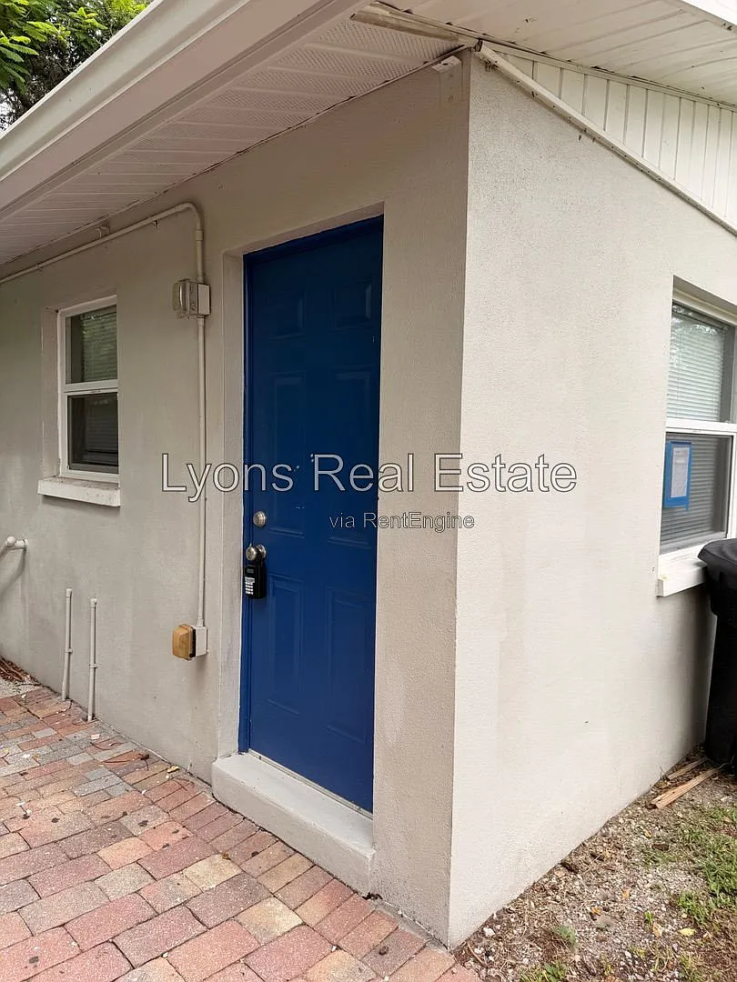2 bed, 1.0 bath, 760 sqft, $1,400 — Photo 2