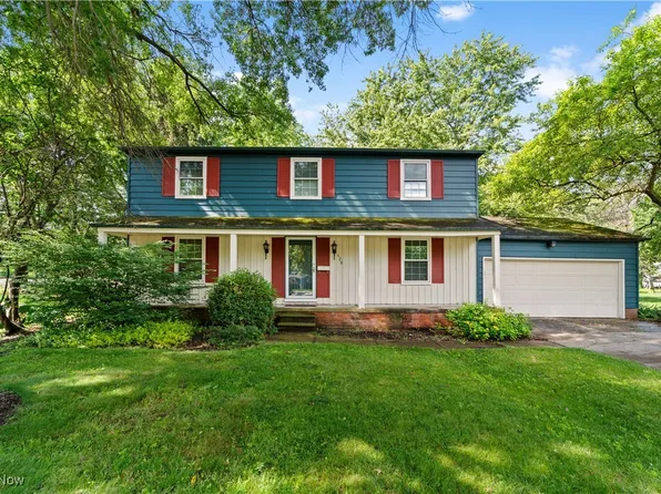 620 Millard Dr, Bay Village, OH 44140