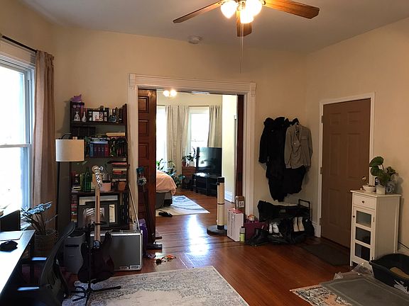 2nd image of 262 Ashland Ave APT 1