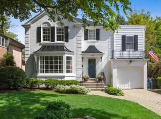 647 Kenilworth Ter, Kenilworth, IL 60043