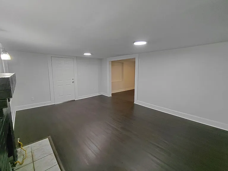 3849 Lyons St — Photo 23