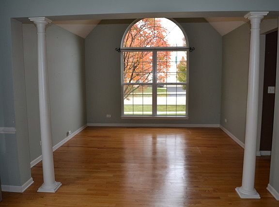 2nd image of 3412 Parliament Ln