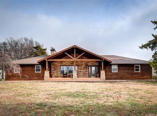 622 E 1000th Rd, Baldwin City, KS 66006
