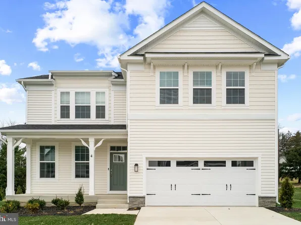 8110 Cyress Point Dr, Rosedale, MD 21237