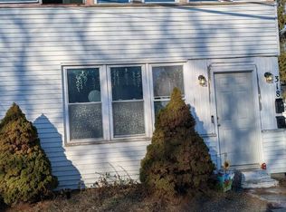 318 27th St Floor 2, Watervliet, NY 12189