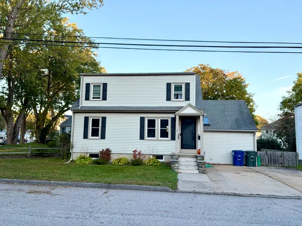 8 Louden St #1, Pawcatuck, CT 06379