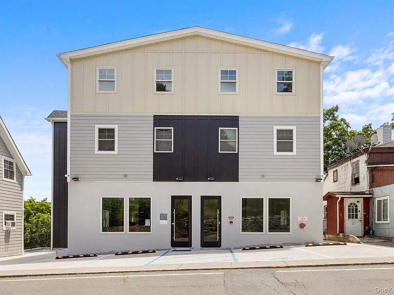 99 Main St #1 — Photo 14