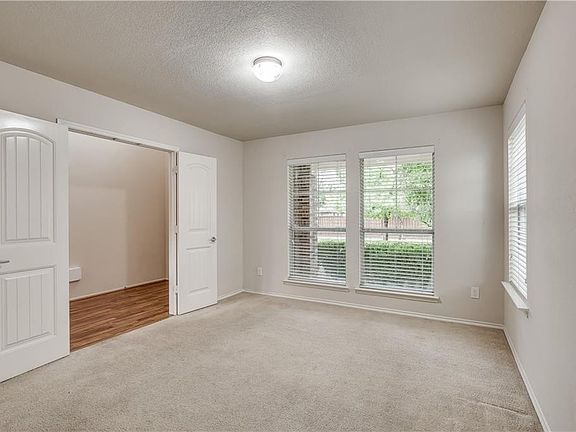 4th image of 4030 Red Rock Dr