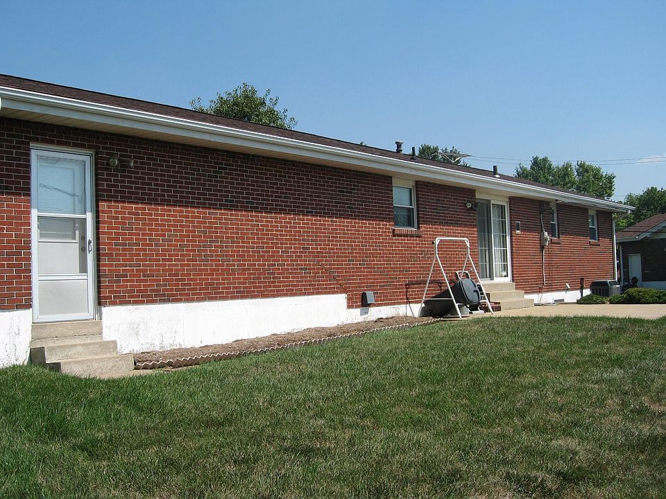 2nd image of 705 Clarence Dr