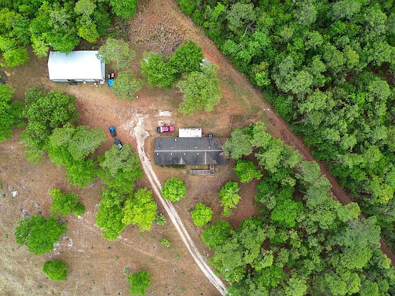 4th image of 676 Mount Calvary Rd