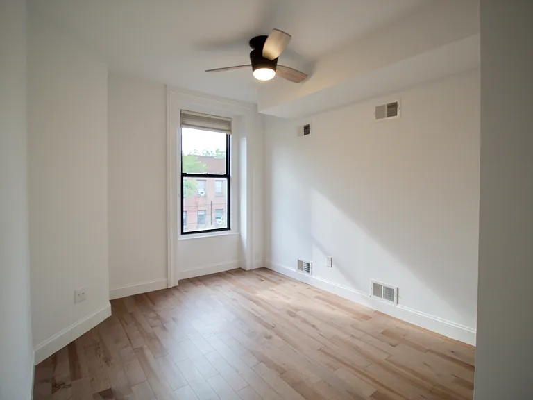 337 Clinton St #3 — Photo 2