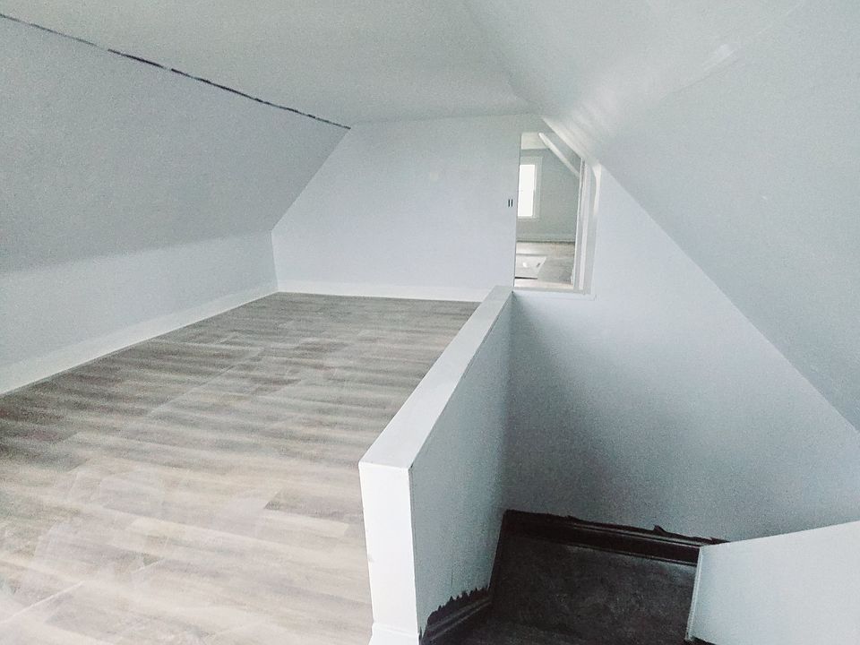 1st image of 11618 Tuscora Ave Floor 3