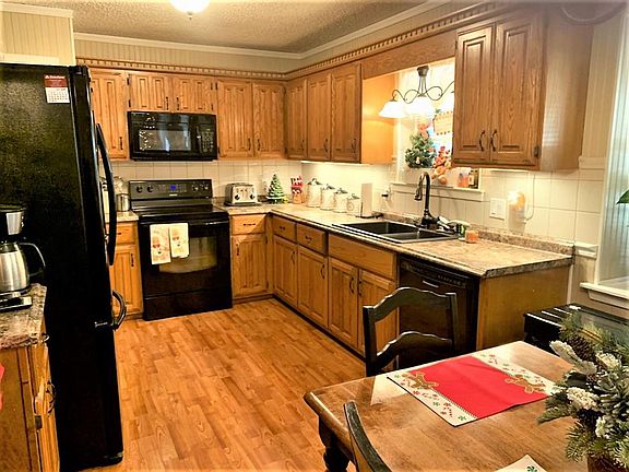 5th image of 2715 Ballard Dr