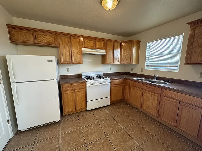 8715 Independence Dr #10 — Photo 8
