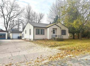 705 6th St, Menasha, WI 54952