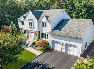 46 Heather Drive, Manalapan, NJ 07726