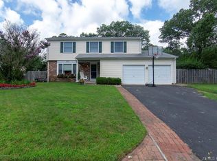 303 Quail Hill Dr, Lanoka Harbor, NJ 08734
