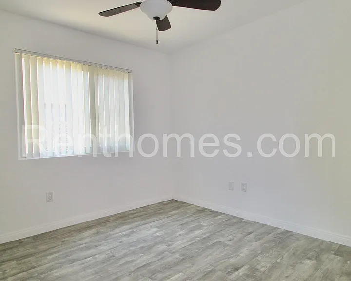11327 Linares St — Photo 12