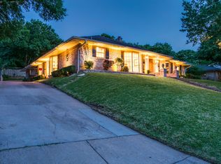 1025 Loch Lomond Dr, Arlington, TX 76012
