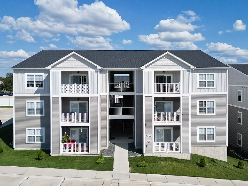 1455 Park West Ct #303