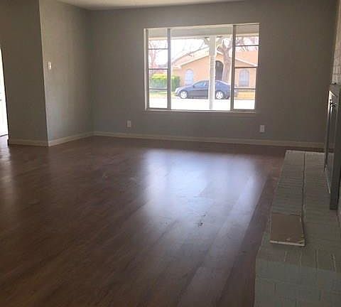 4th image of 5120 Laurel Ln