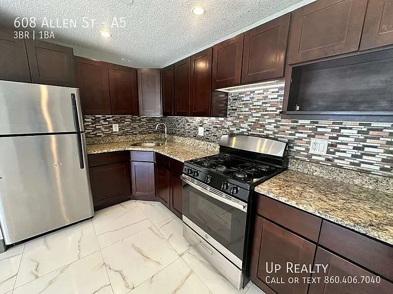 608 Allen St #A5 — Photo 6