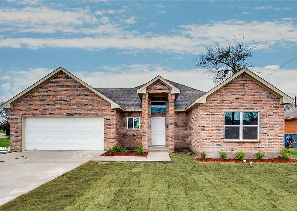 1st image of 747 Willowood Ln