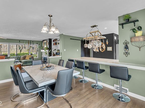 4th image of 2435 Westlane Rd