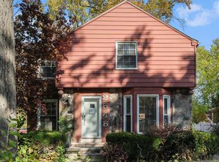 2548 Woodstock Dr, Detroit, MI