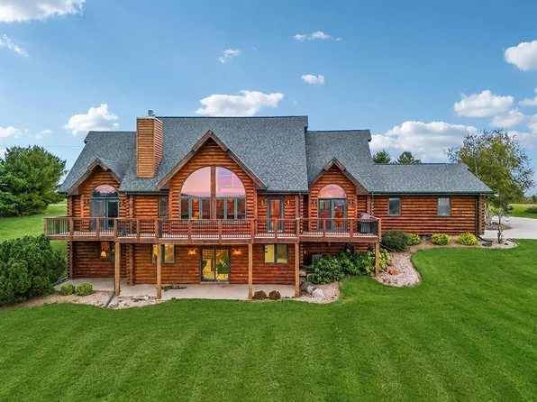 4721 County Rd, Dodgeville, WI 53533