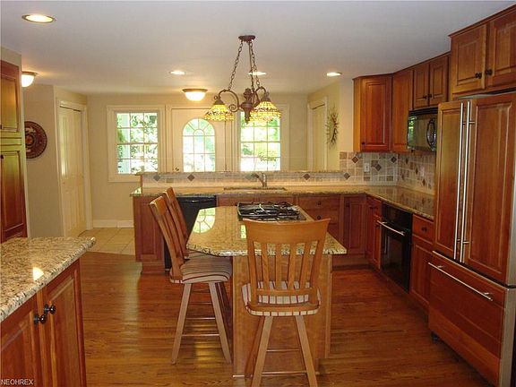 5th image of 7197 Brook Ln