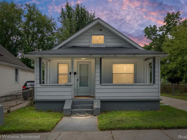 17638 Ivanhoe St, Roseville, MI 48066