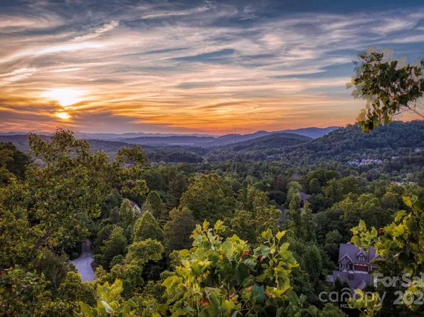 88 Village Pointe Ln #23, Asheville, NC 28803