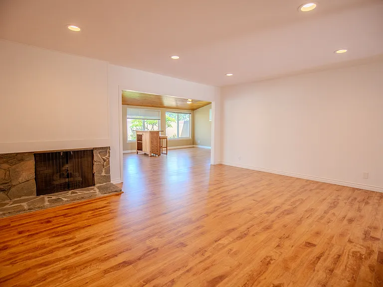 1409 S Adria St — Photo 15