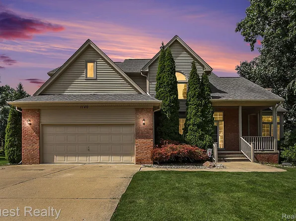 1140 American Elm St, Lake Orion, MI 48360