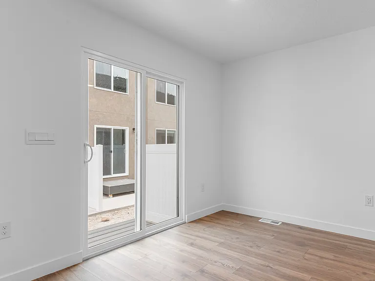 651 N 1850 E — Photo 17