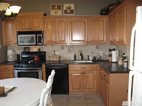 2nd image of 726 Birchwood Park Dr Unit 726