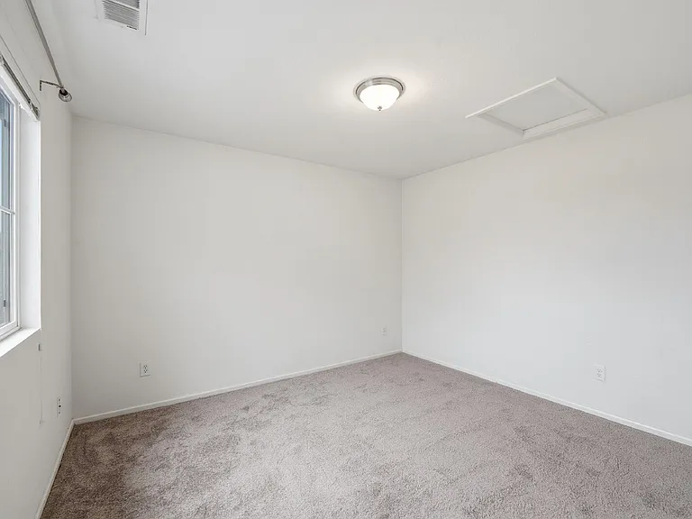 10448 Garland Dr — Photo 24