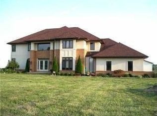 3548 Brown Rd, Oregon, OH 43616