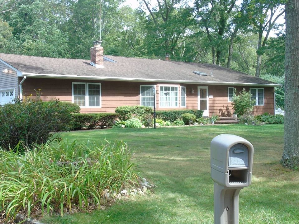 1st image of 1 Hunters Ct