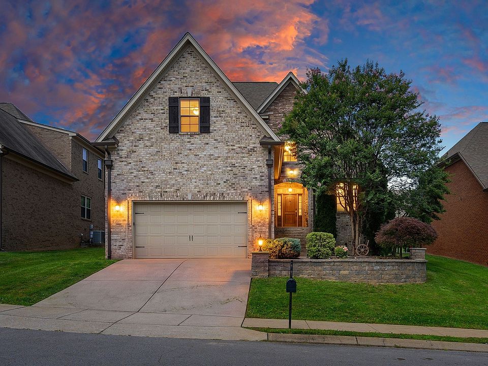 1st image of 8027 Fenwick Ln