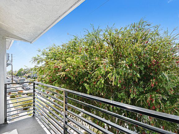 4th image of 6701 W 86th Pl APT 202