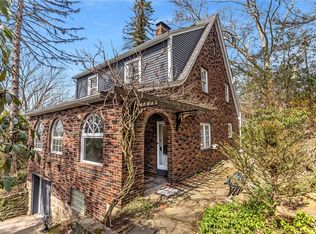 305 Woodside Rd, Pittsburgh, PA 15221