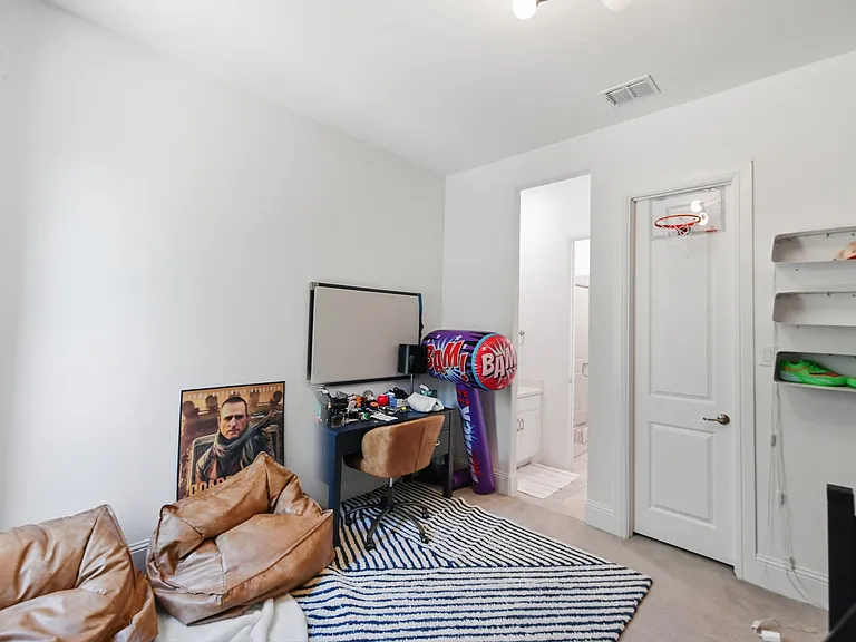 816 Omaha Trl — Photo 15
